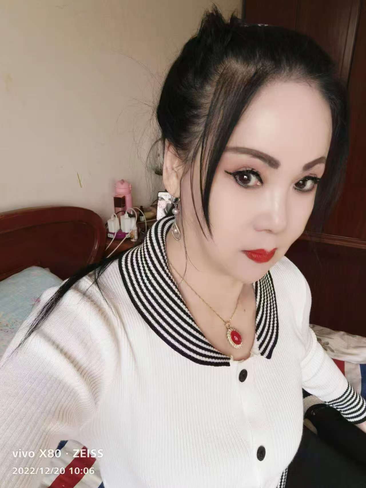 东丽美颜熟女月月
