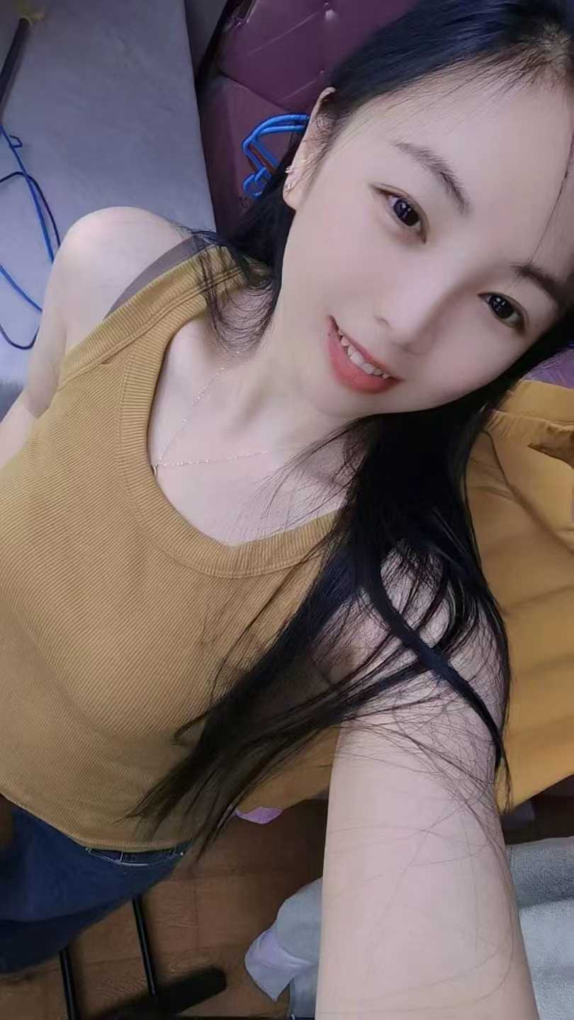 白嫩软糯小姐姐弯弯