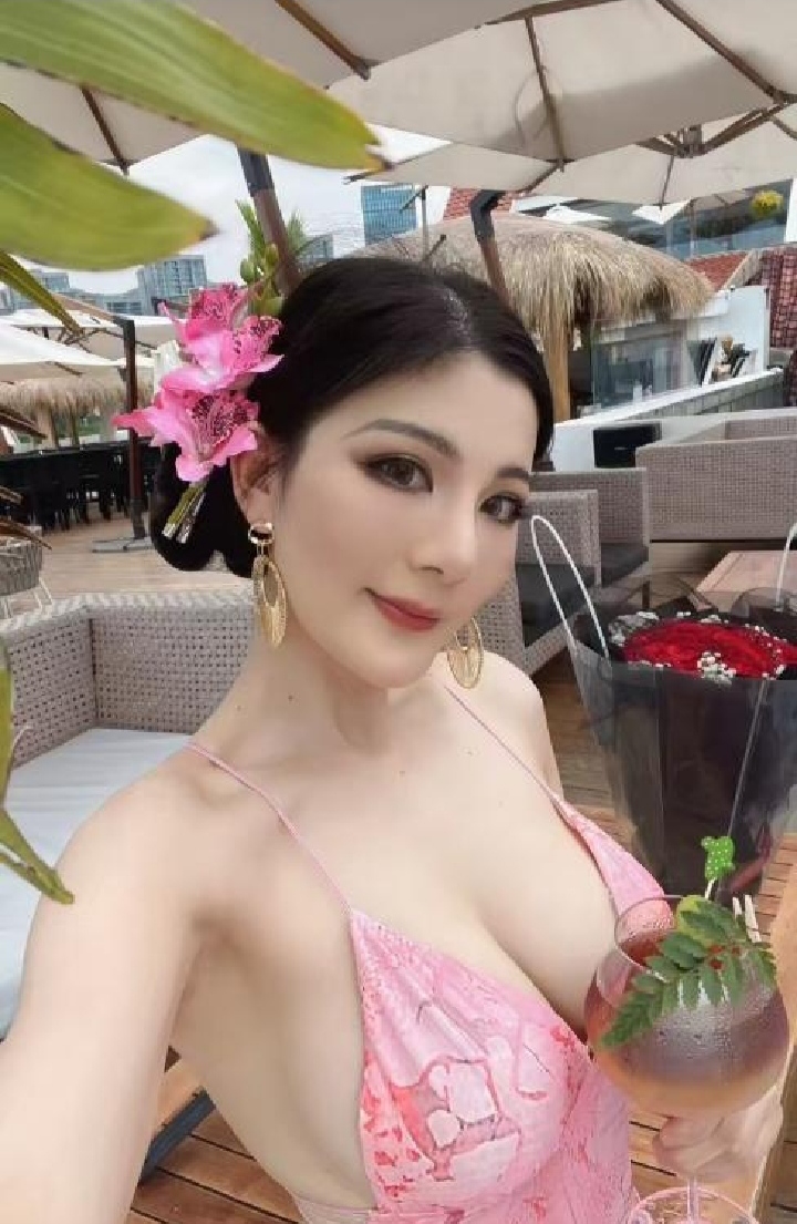 南山大冲肉弹欣欣