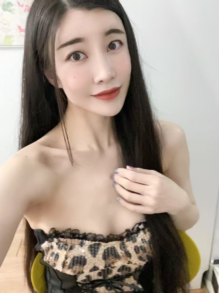 秦淮撩人小御姐橙月