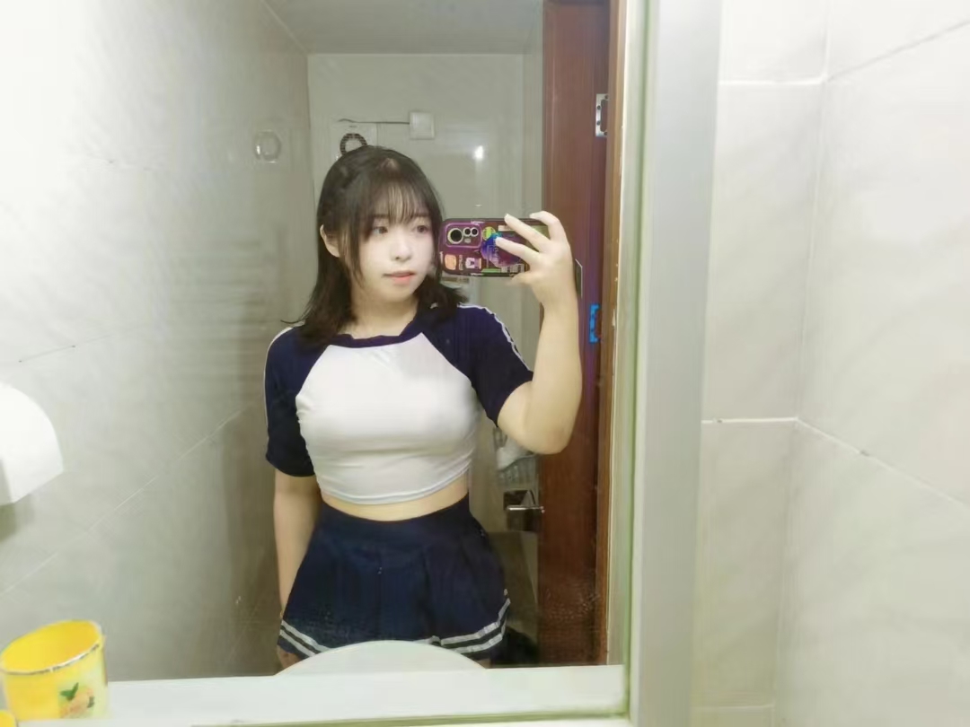 兼职情趣大胸妹可乐