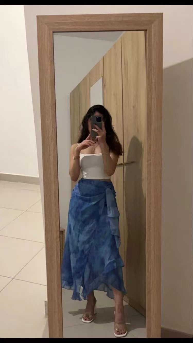 龙华魅惑妖精车模伊伊