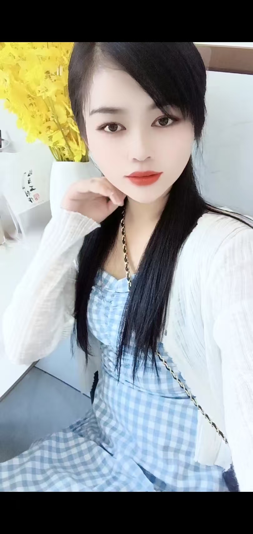 高挑大长腿妹子芸芸