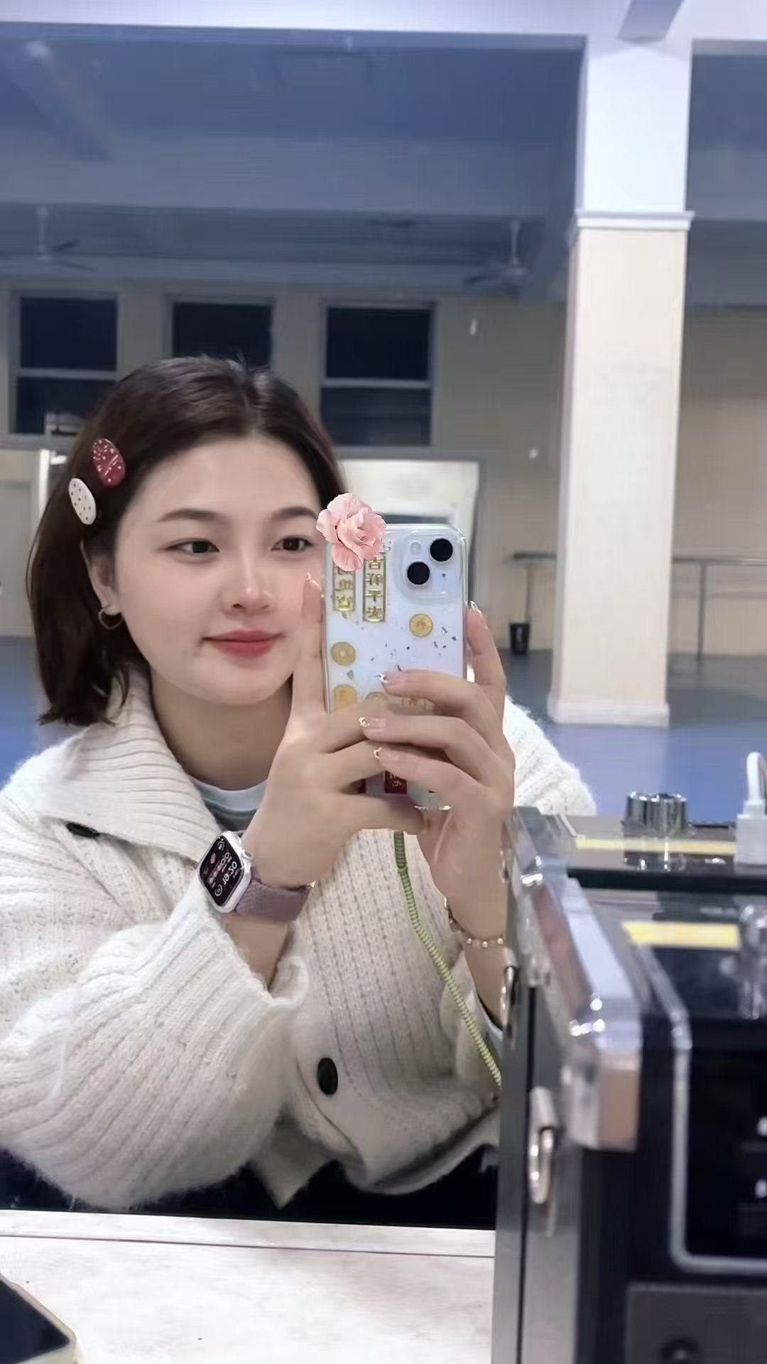 兼职服装设计师丽丽