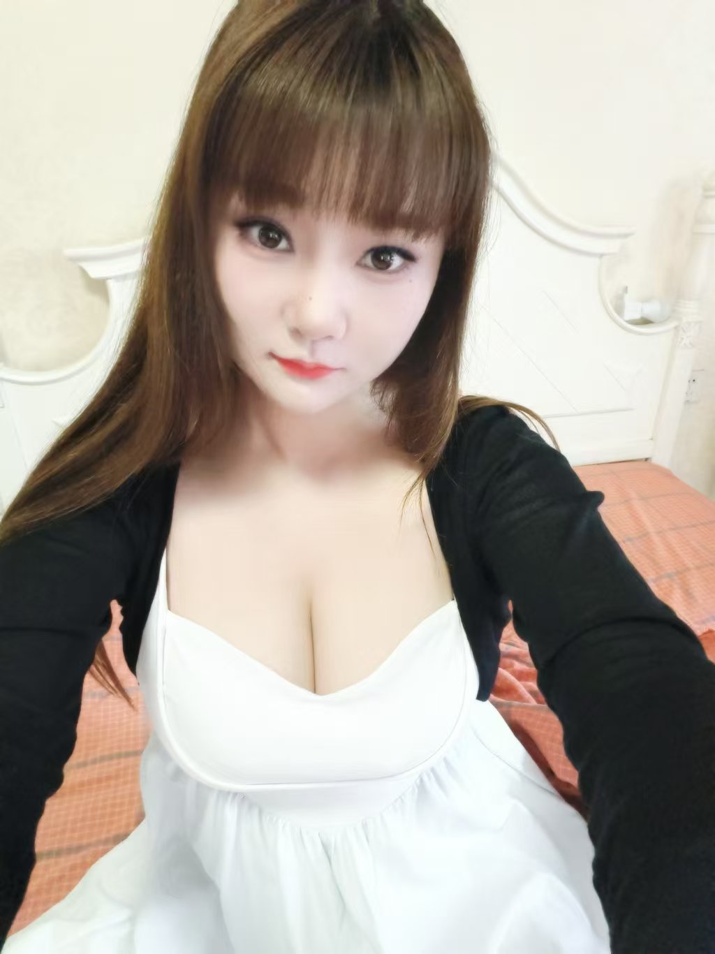 汉口巨乳奶炮小苹果