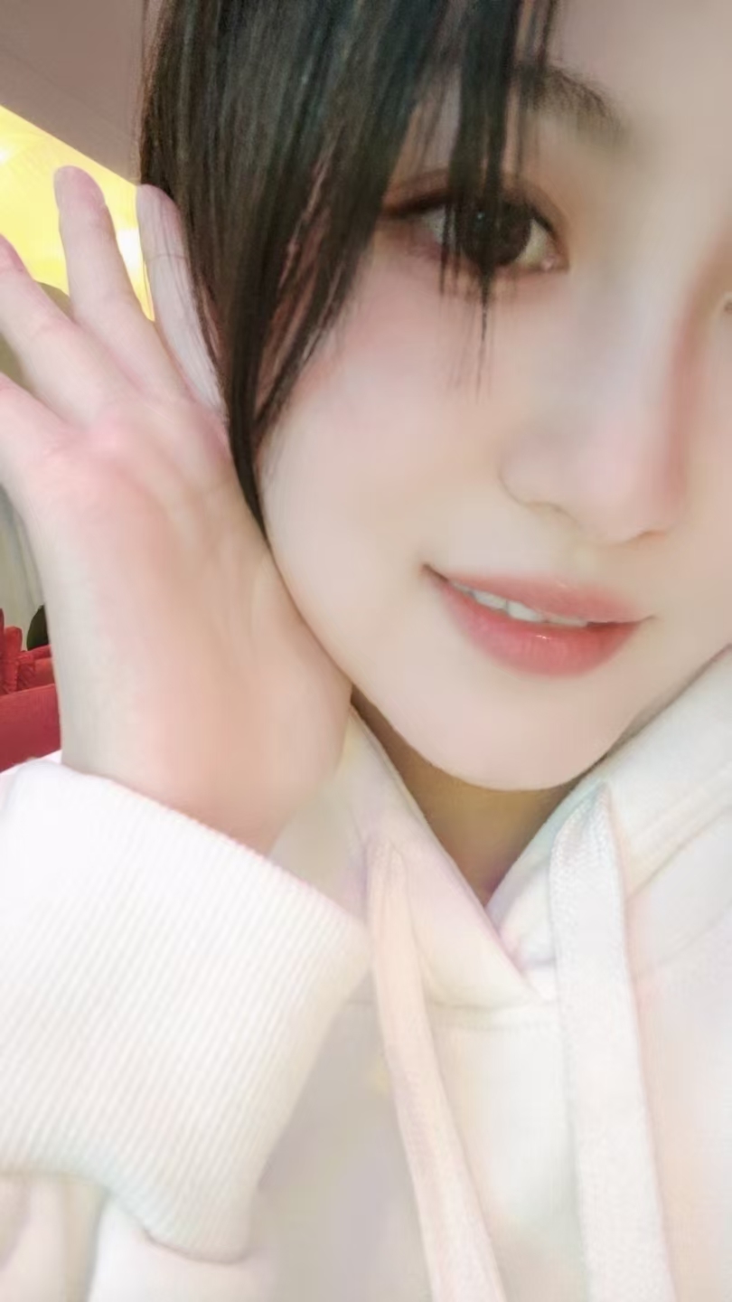 南关白嫩甜妹小梦