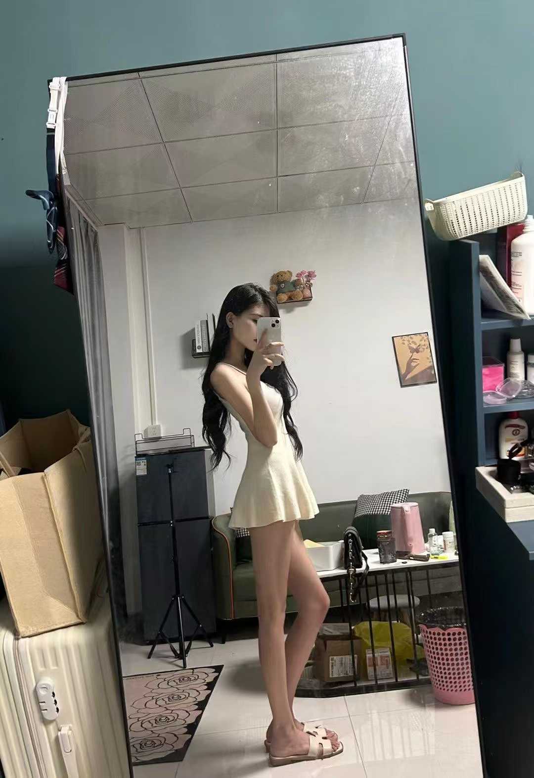 洪山大奶少妇，课室很温馨