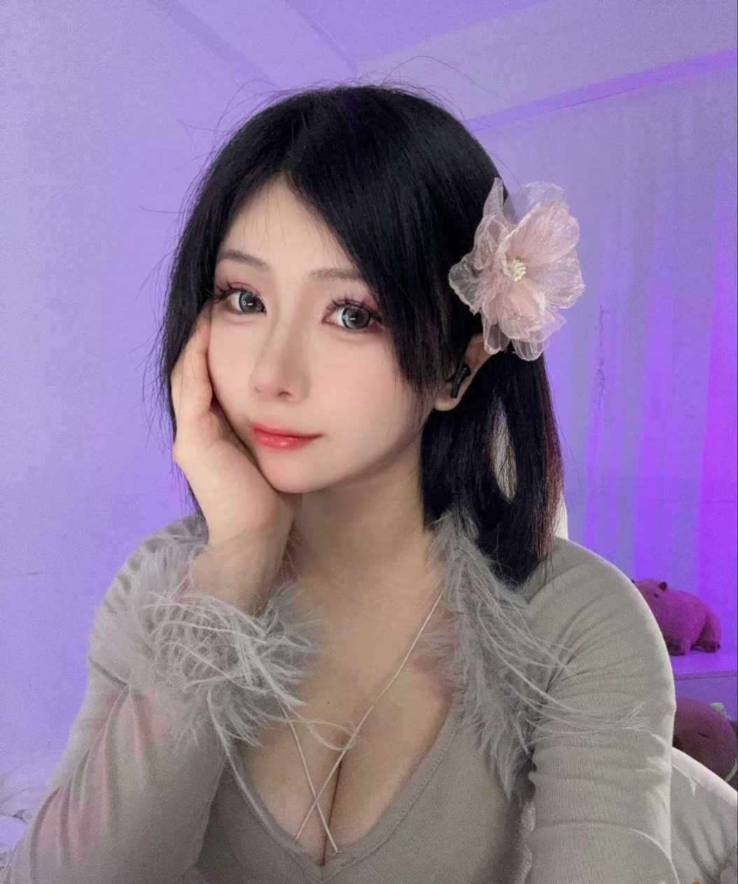 煌华晶城双飞妹妹