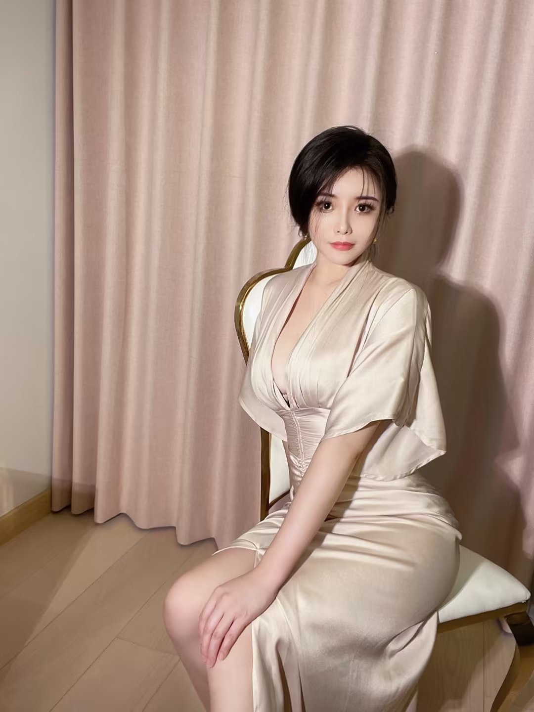 人妻下海绝色少妇