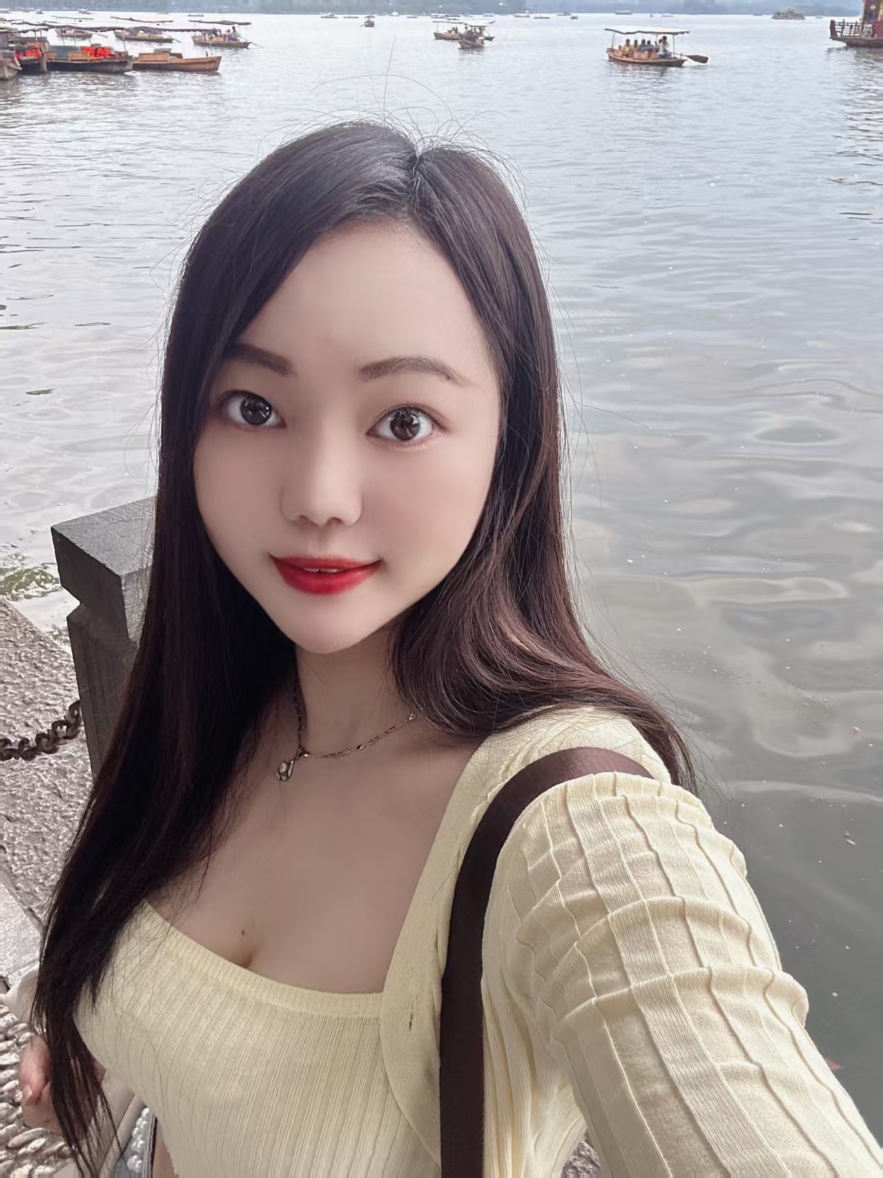 爆乳重庆辣妹小雪