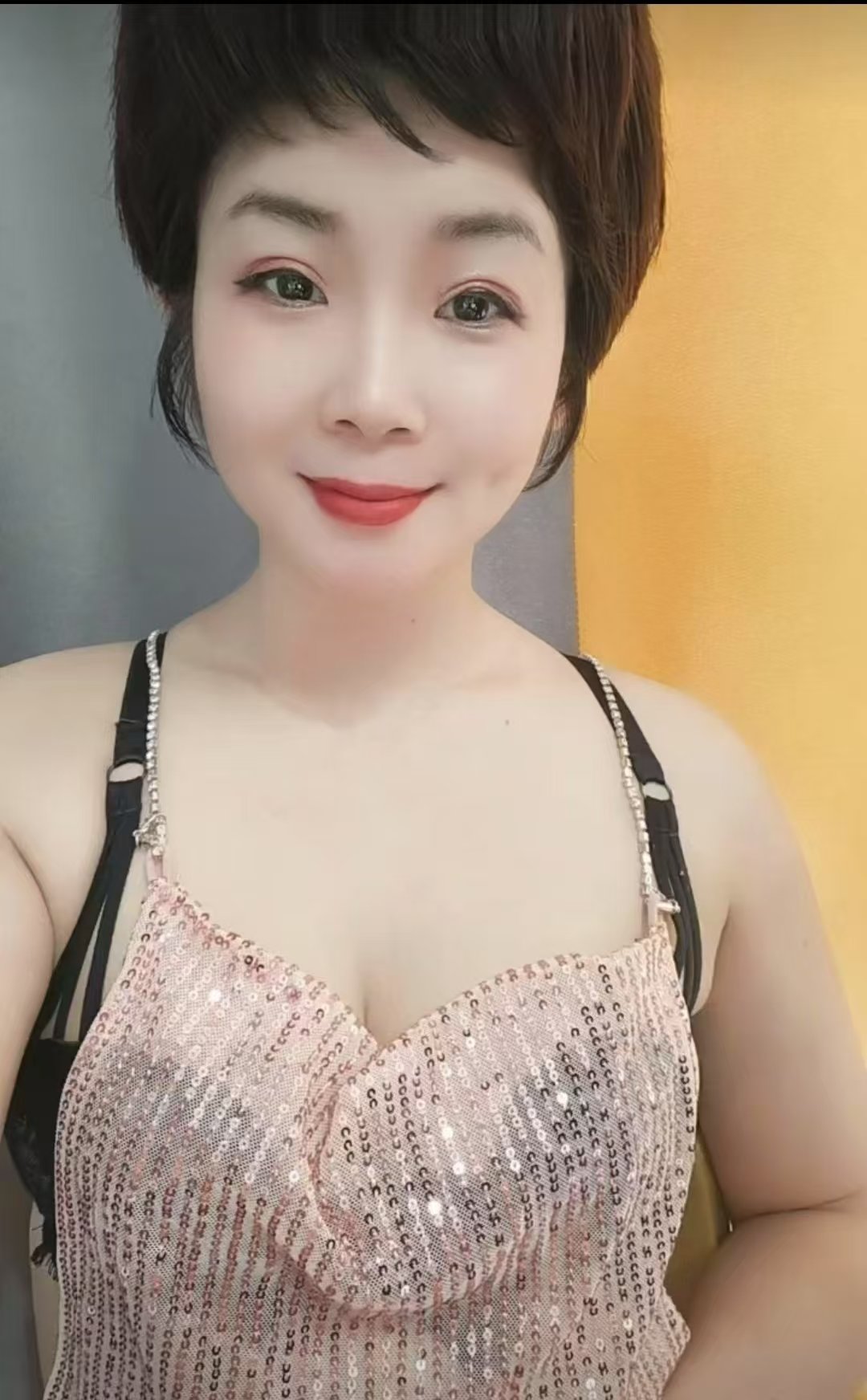 红旗河沟妖娆伊娃