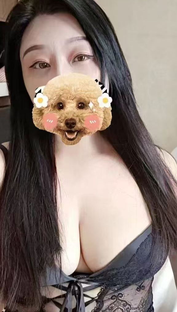 热辣大奶少妇（可后花园）