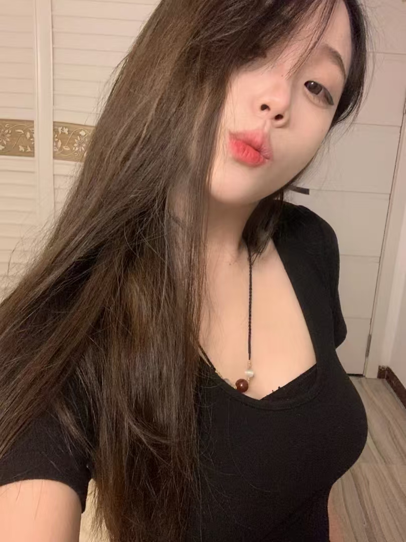 极品身材美妞依依