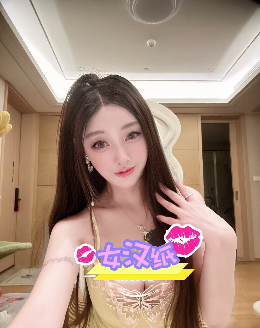 童颜巨乳尤物小鹿