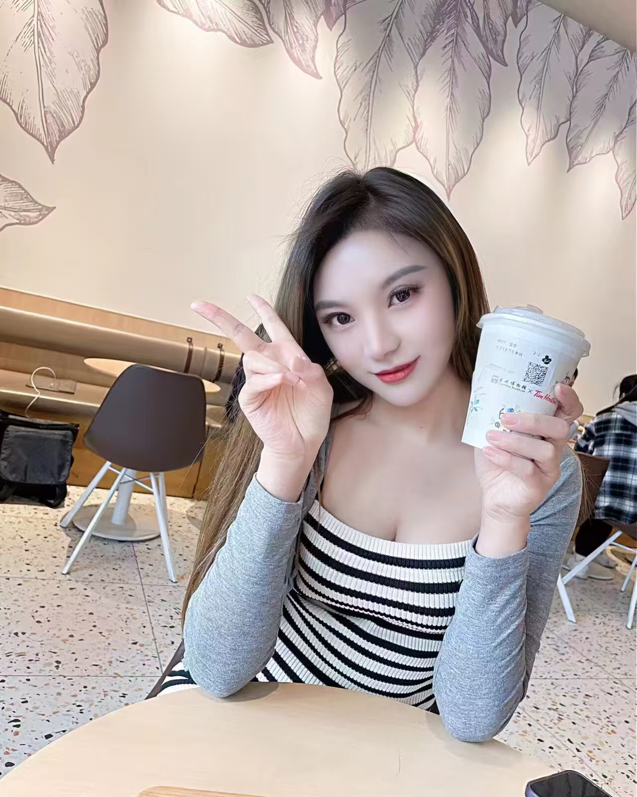 闵行大奶兔嫩妹雨露