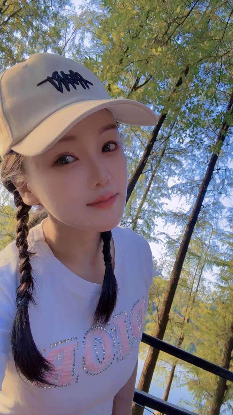 白云爆乳小御姐依依