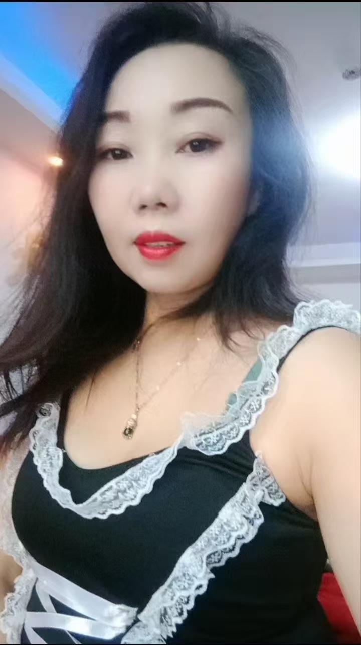 江宁丰乳肥臀小少妇