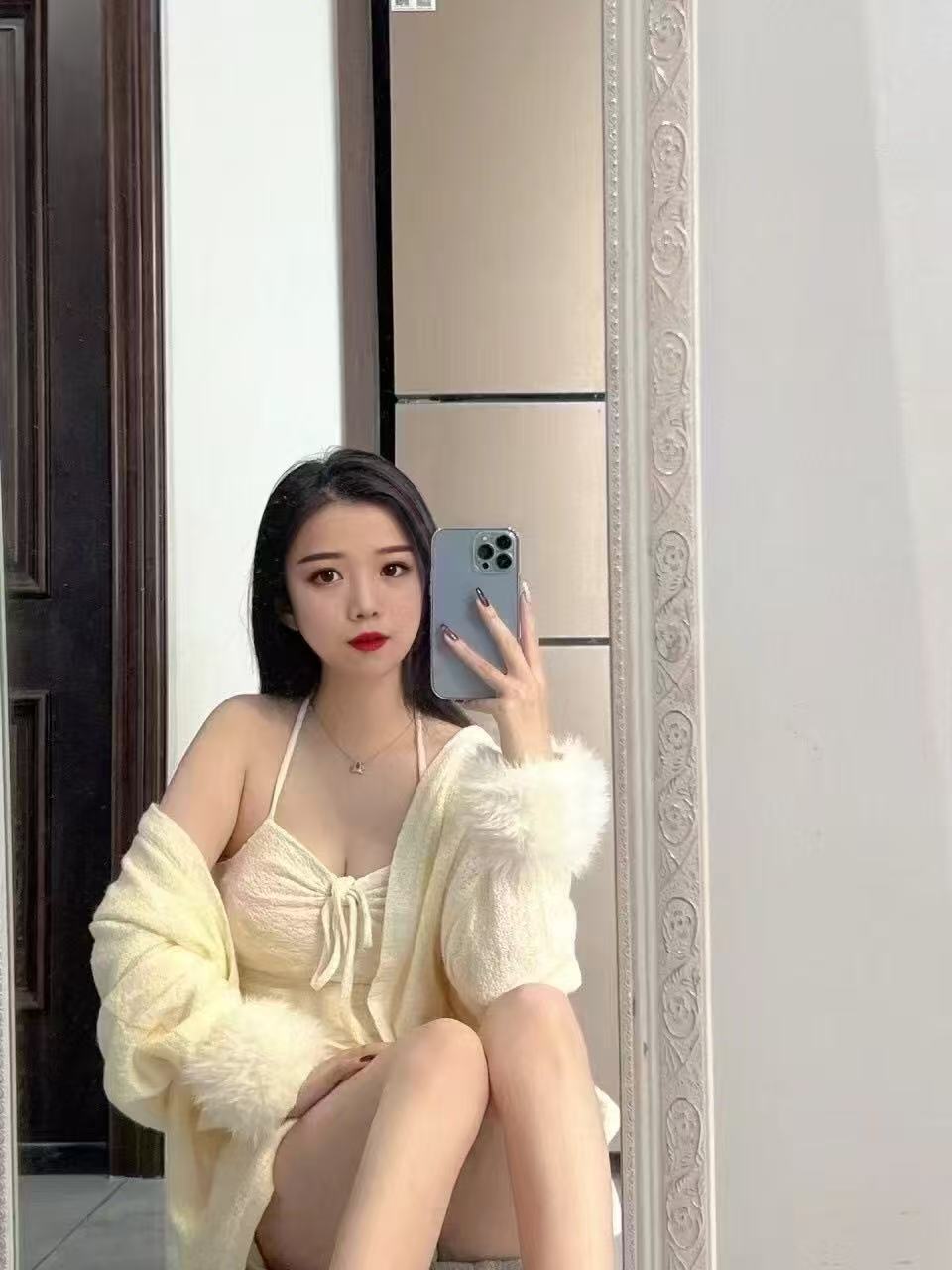 萧山白嫩兼职甜妹晓雅