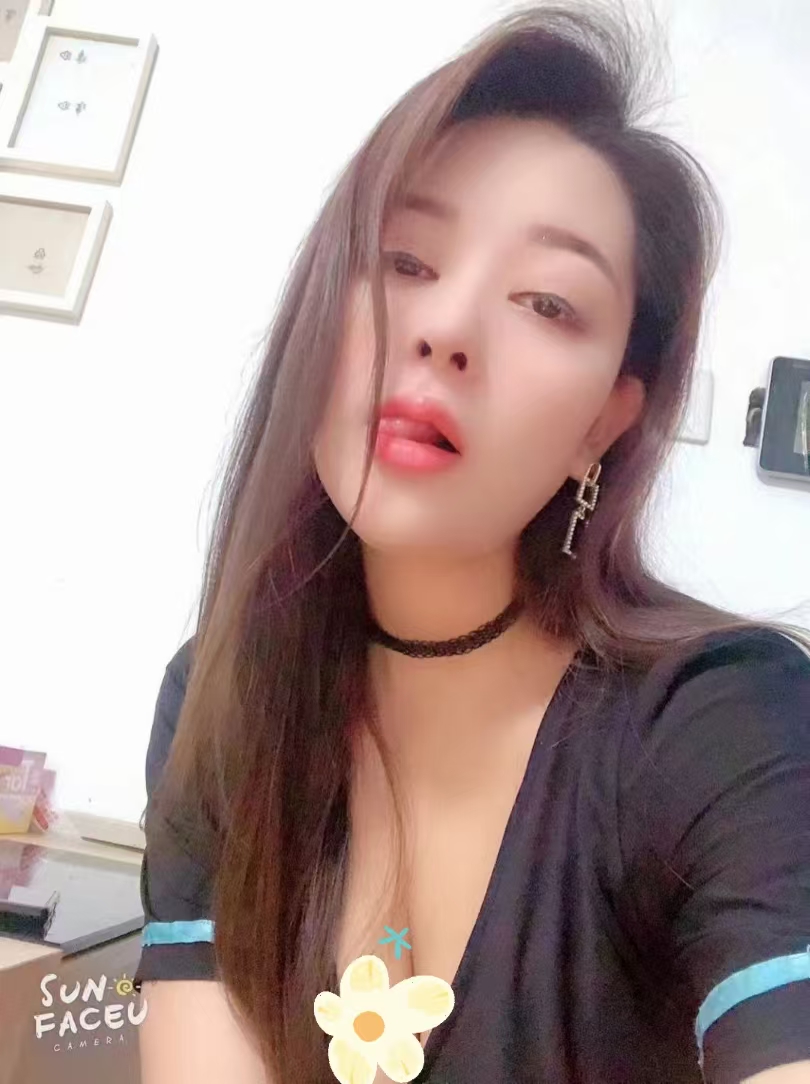 闵行区御姐美人，人照一样