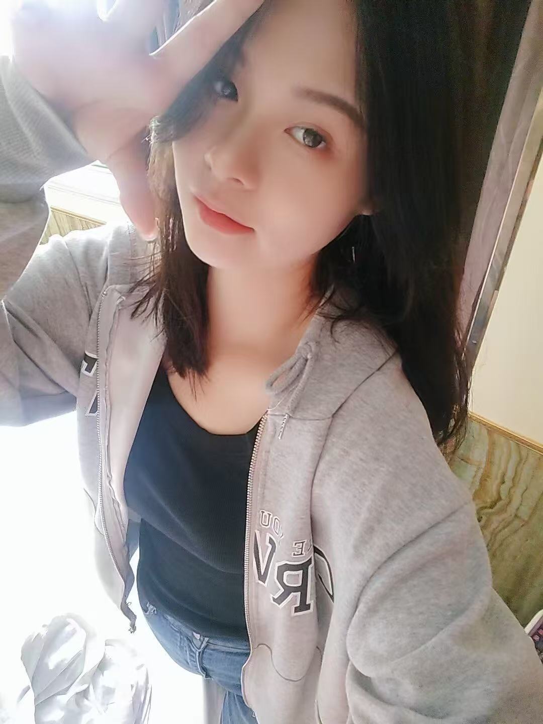 个人兼职温婉体贴，腰细胸挺漂亮性感，服务态度好，会配合让你有不一样的体验