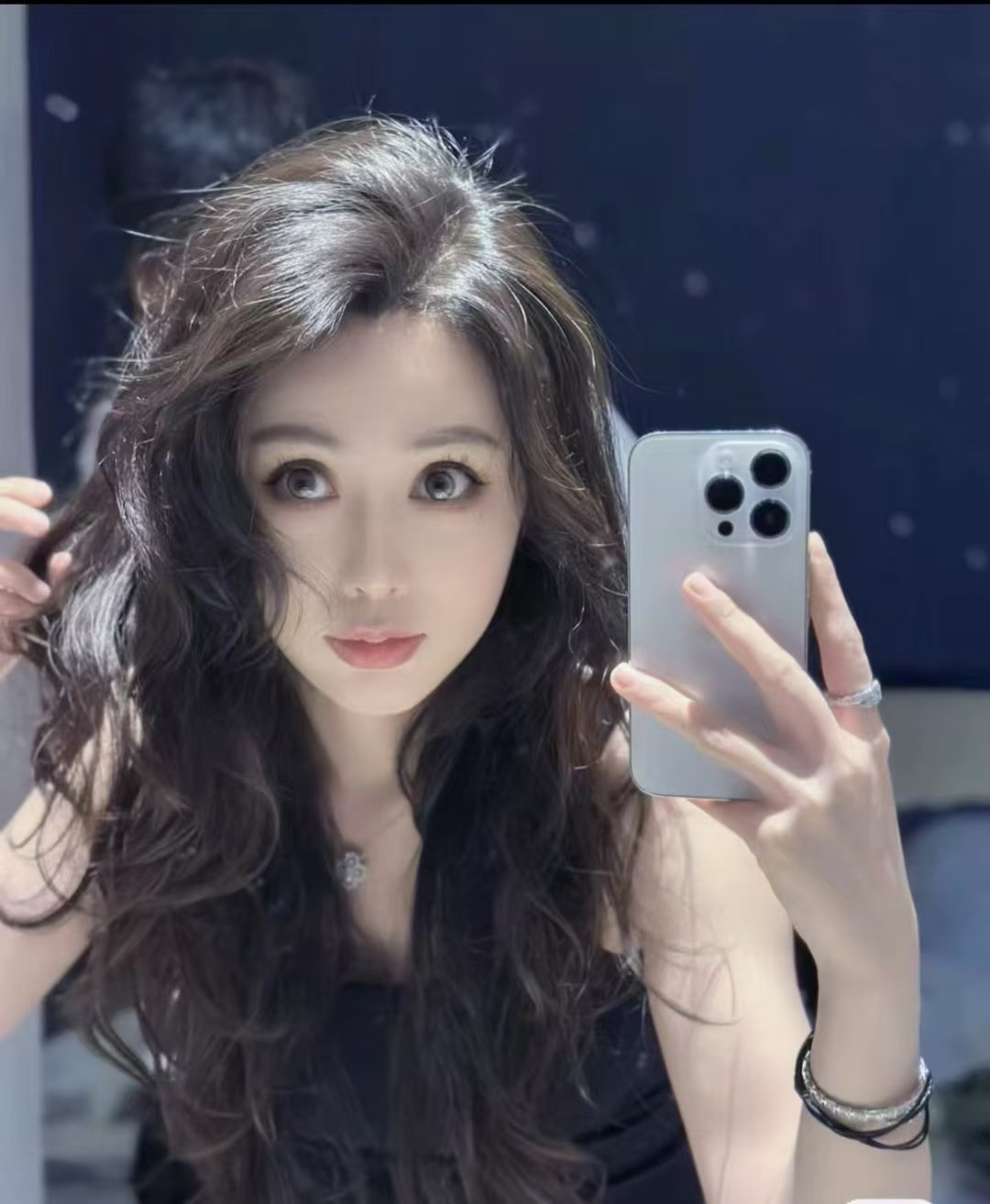 微电园白嫩甜妹彤彤