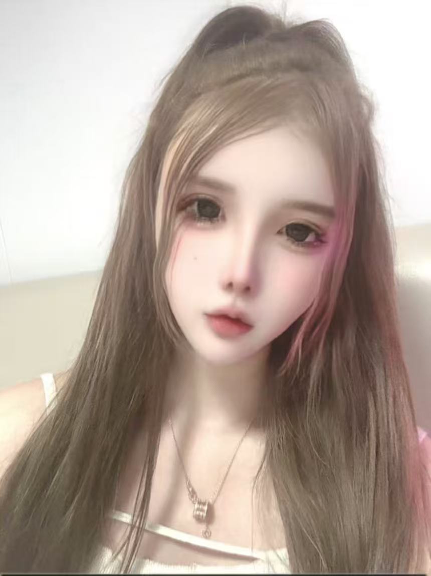 00后新疆混血妹妹