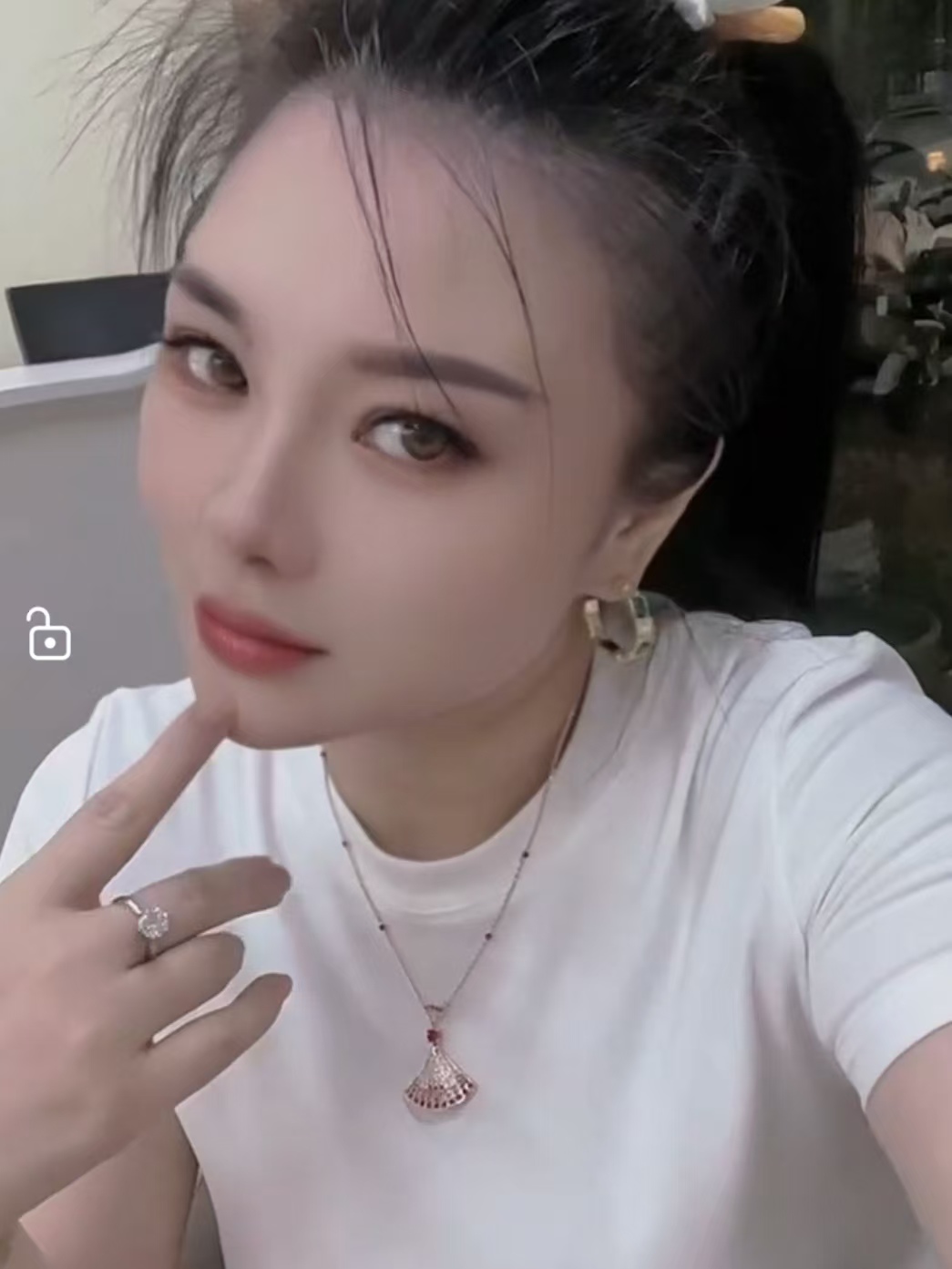 罗湖丰满热辣小少妇