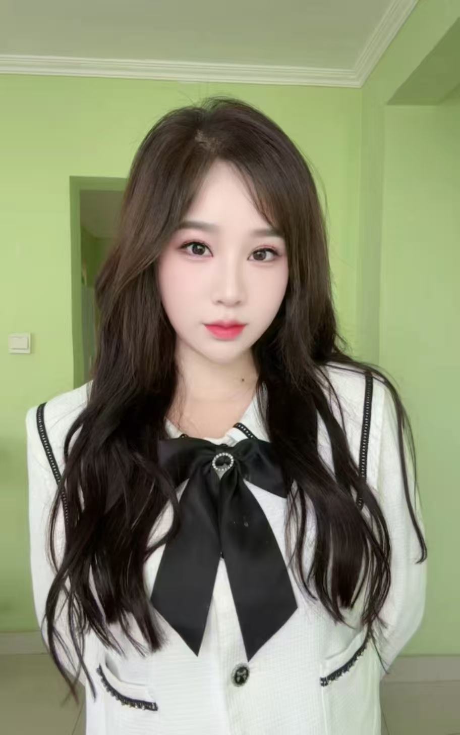 驷马桥白嫩制服甜妹妮妮