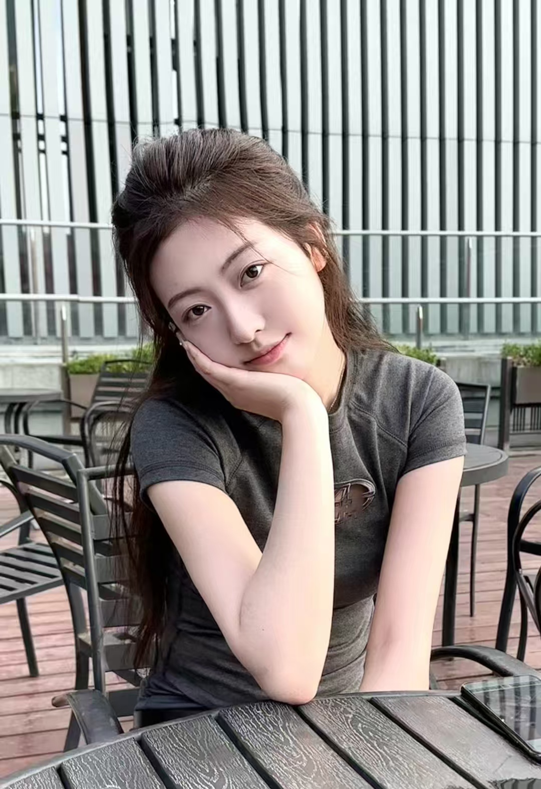 兼职白嫩颜值美妞