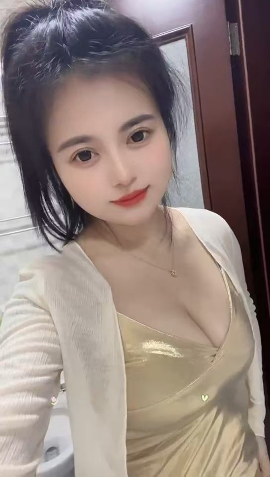 闵行白嫩甜妹安琪