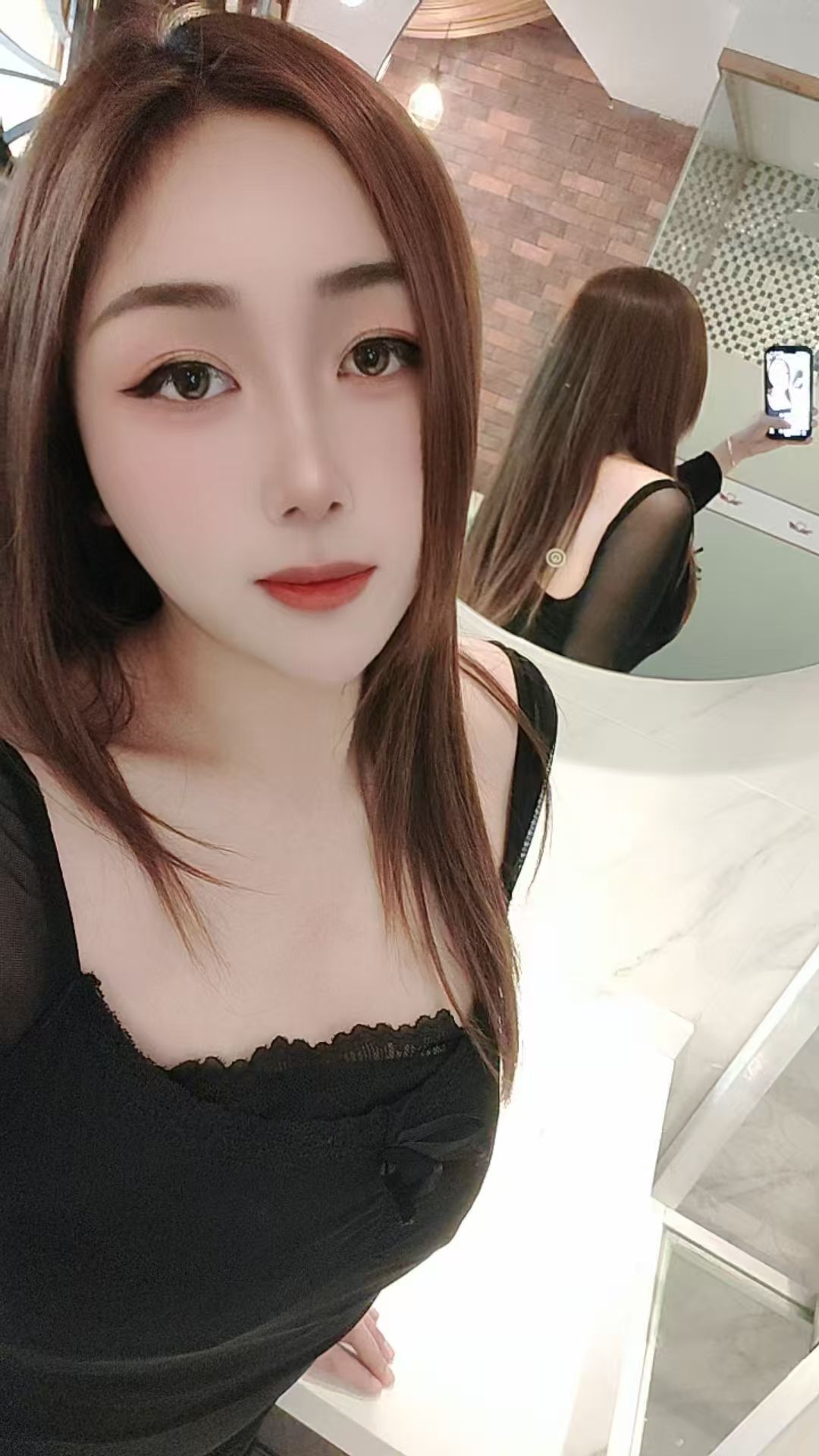 汉阳白嫩丰满美妞甜甜