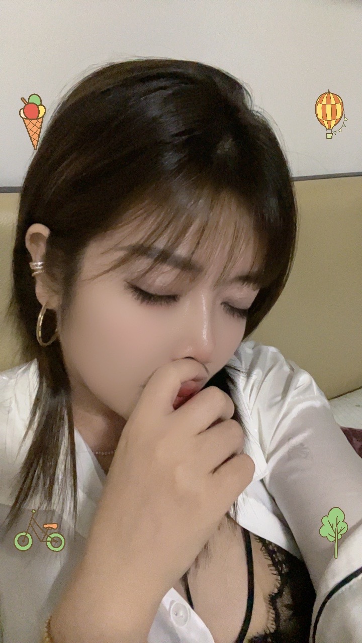 福永丰满d杯辣妹面面