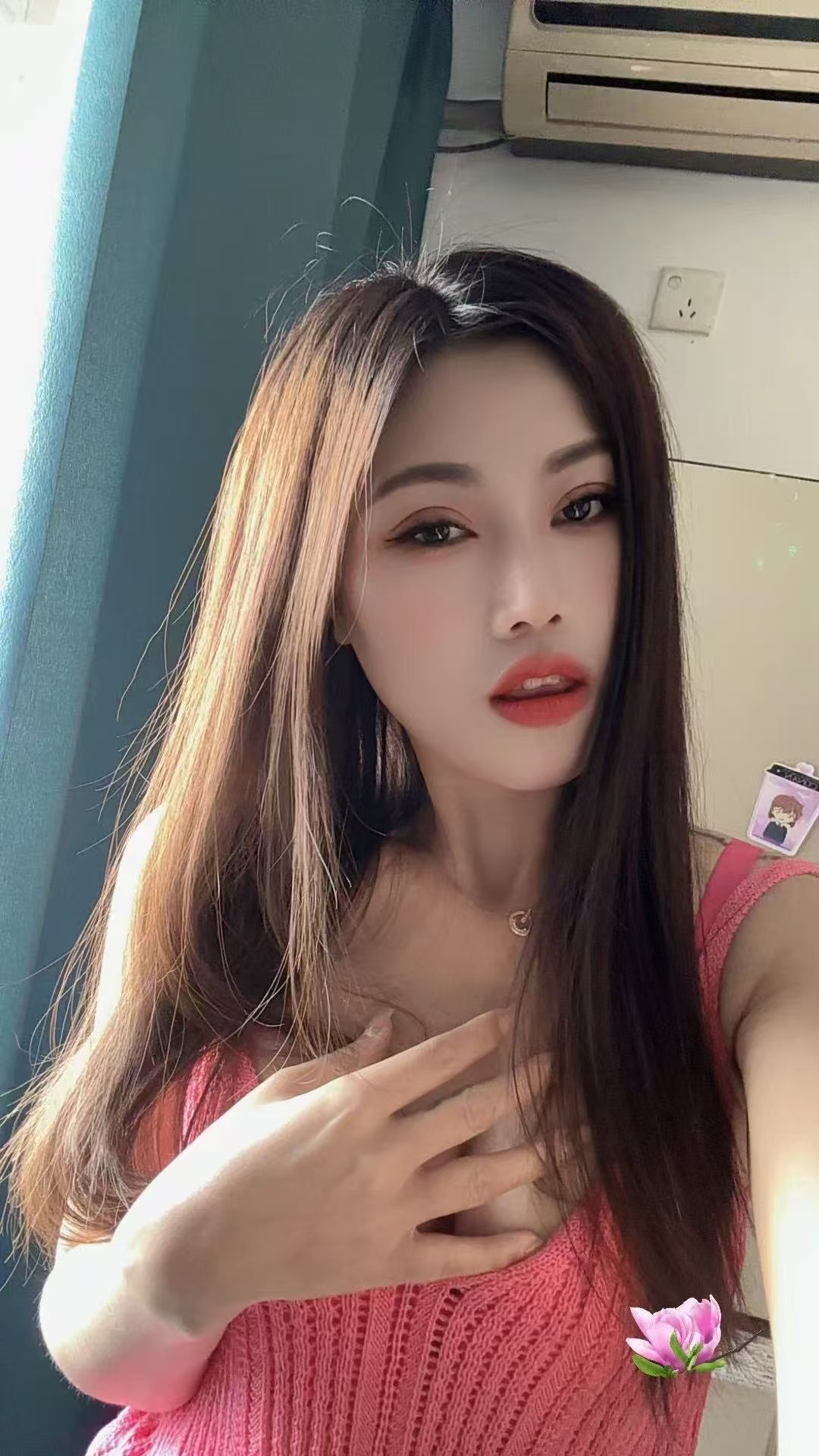 白嫩大奶辣妹沐晨