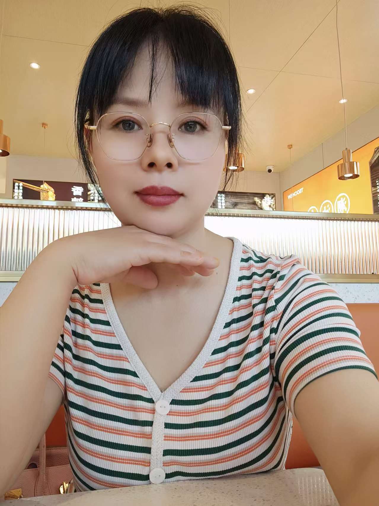 美丽动人 温柔可爱