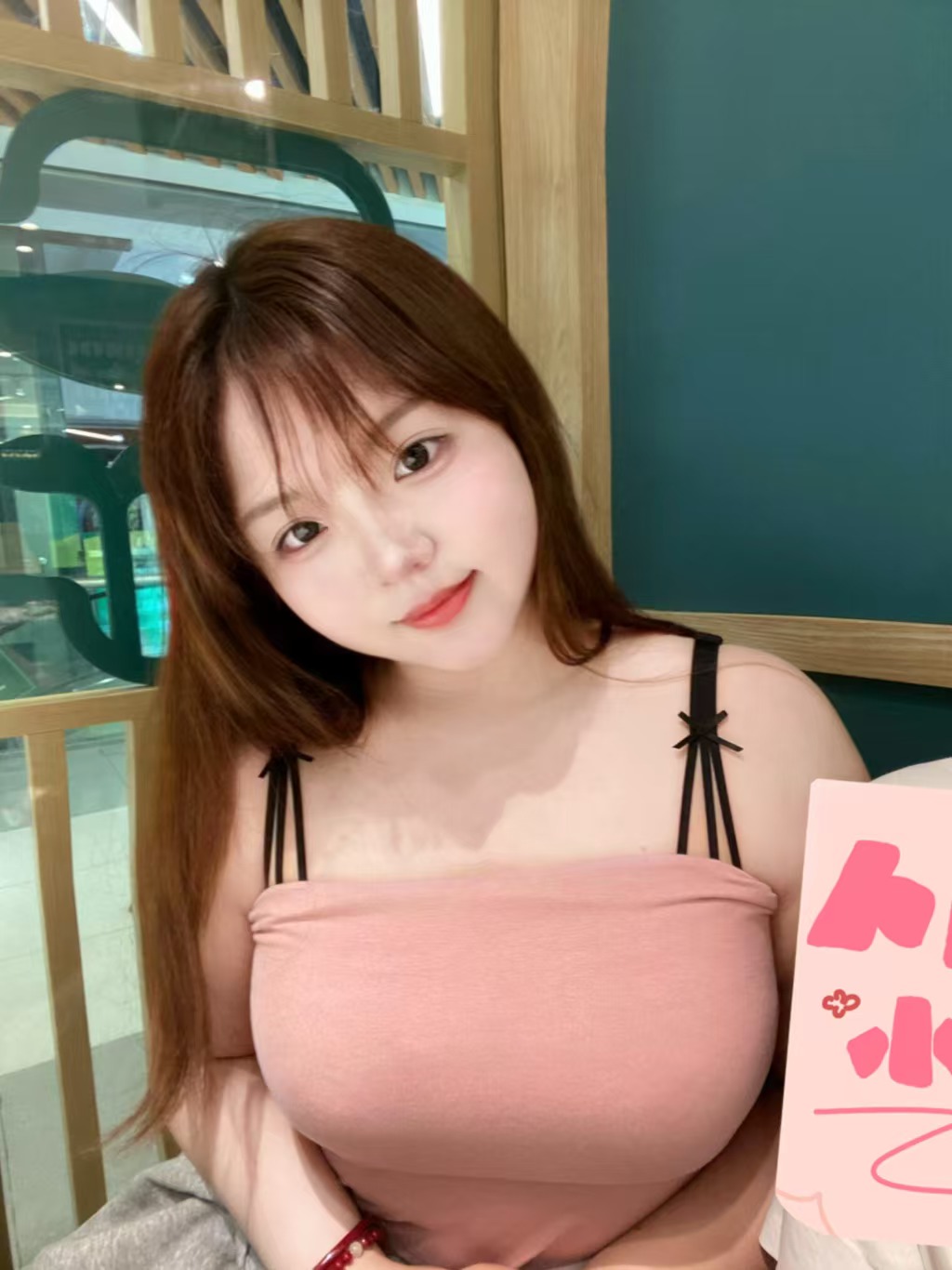 爆乳肉弹炮架琪琪