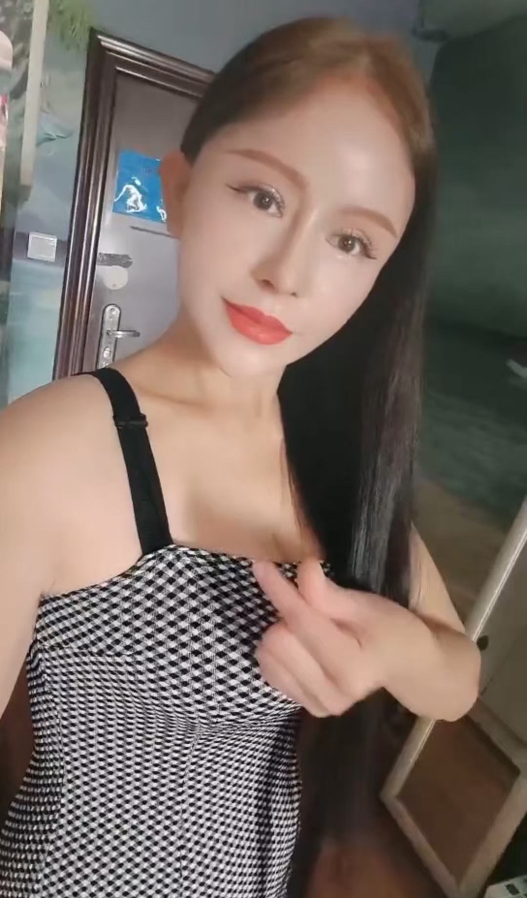 雨花热辣风情小月儿