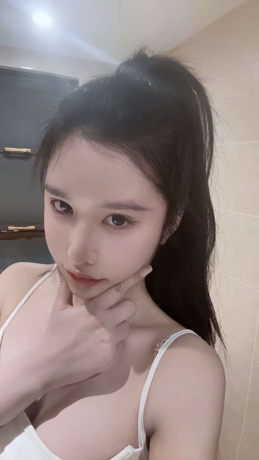 天然无整平面模特夏天