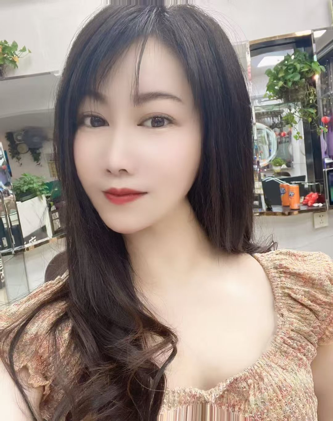 百家湖美艳小燕子