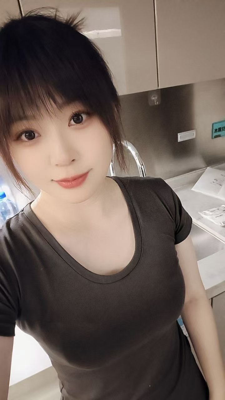 白嫩丰满甜妹沫沫