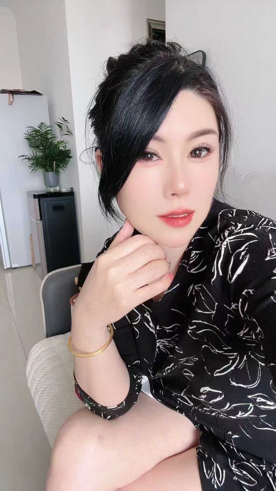 盘龙情趣小少妇糖糖