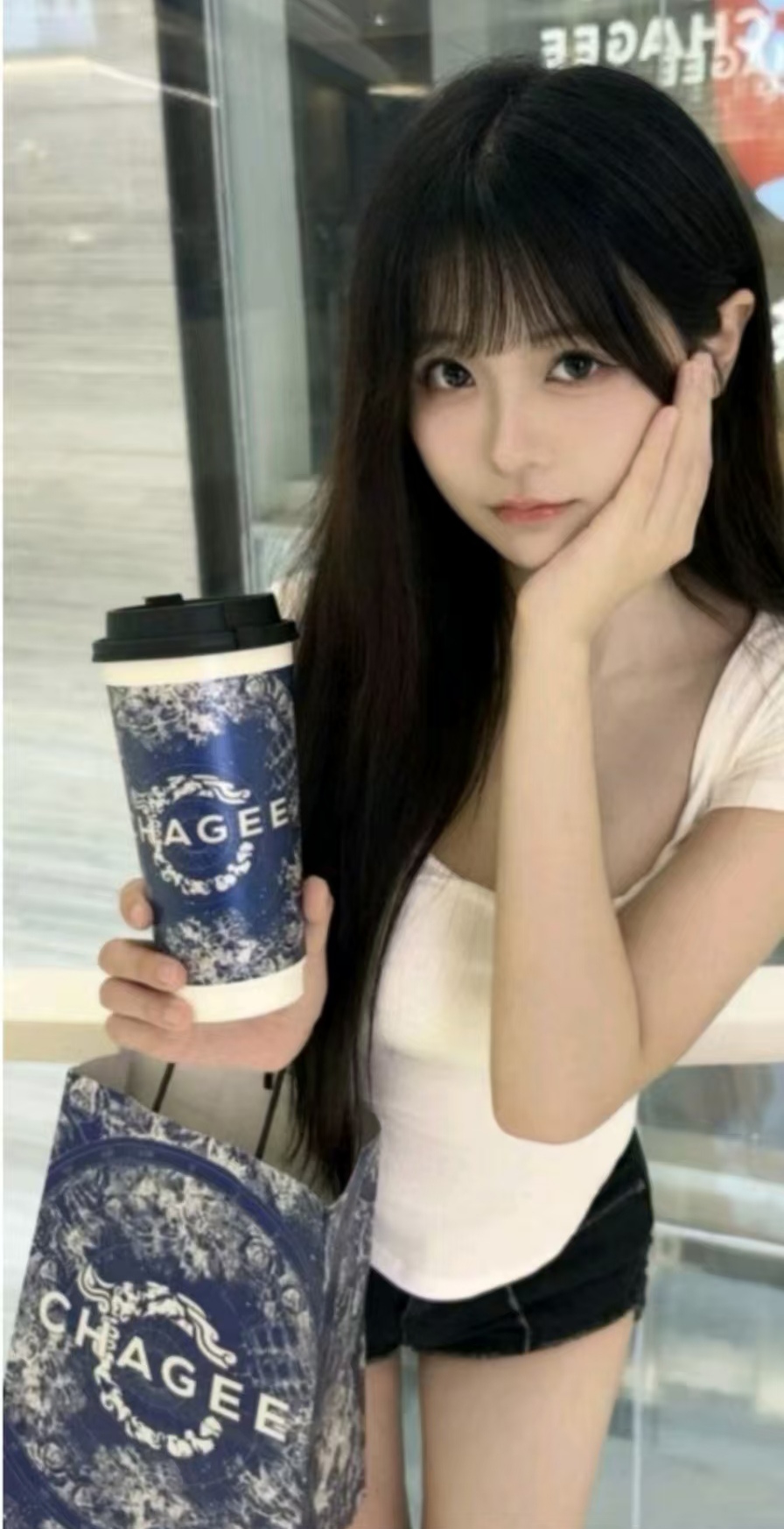 白云乖巧甜妹琳琳