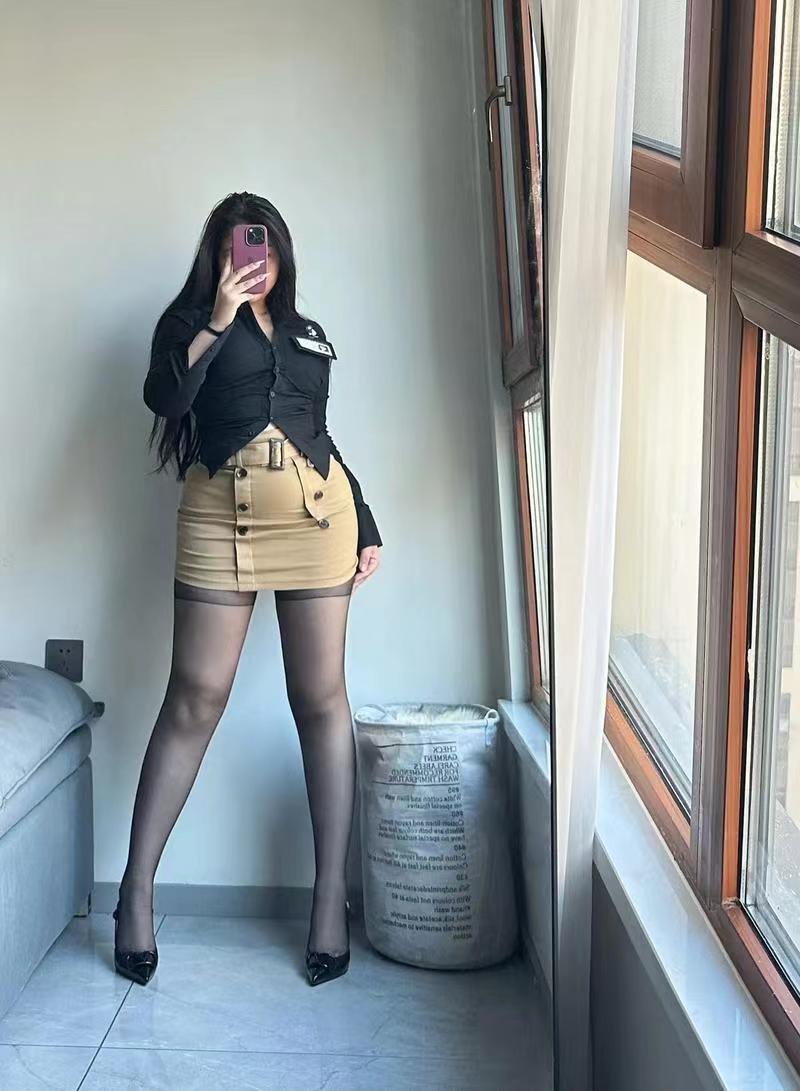 巨乳丰满温柔甜美高学历素质白领小姐姐