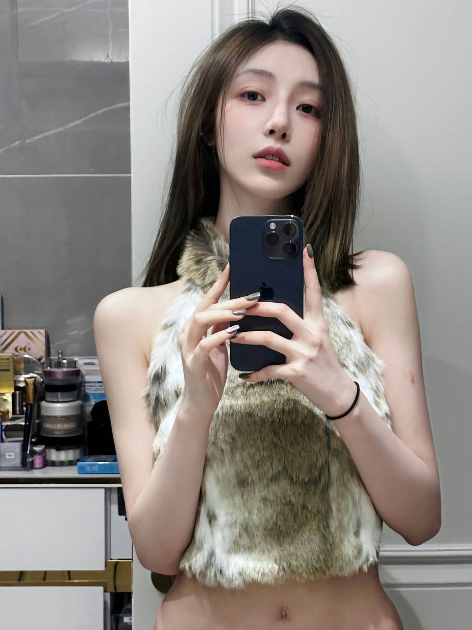 艺术校花185雪梨