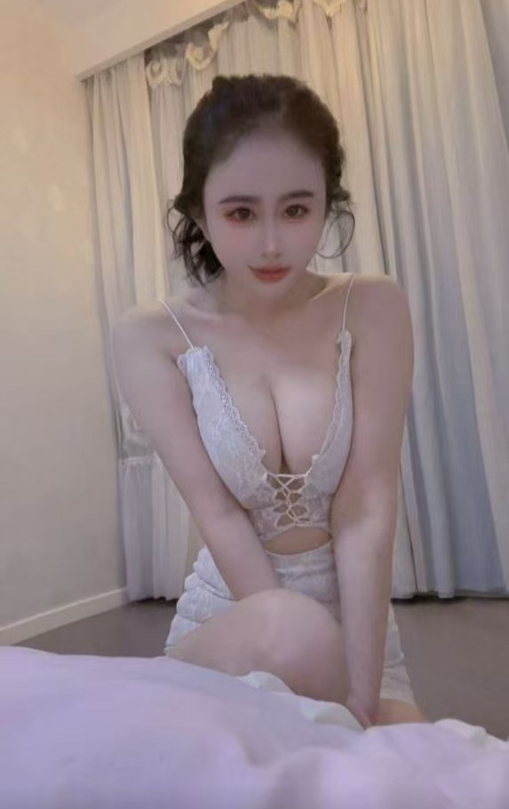 花桥丰满情趣御姐糖糖