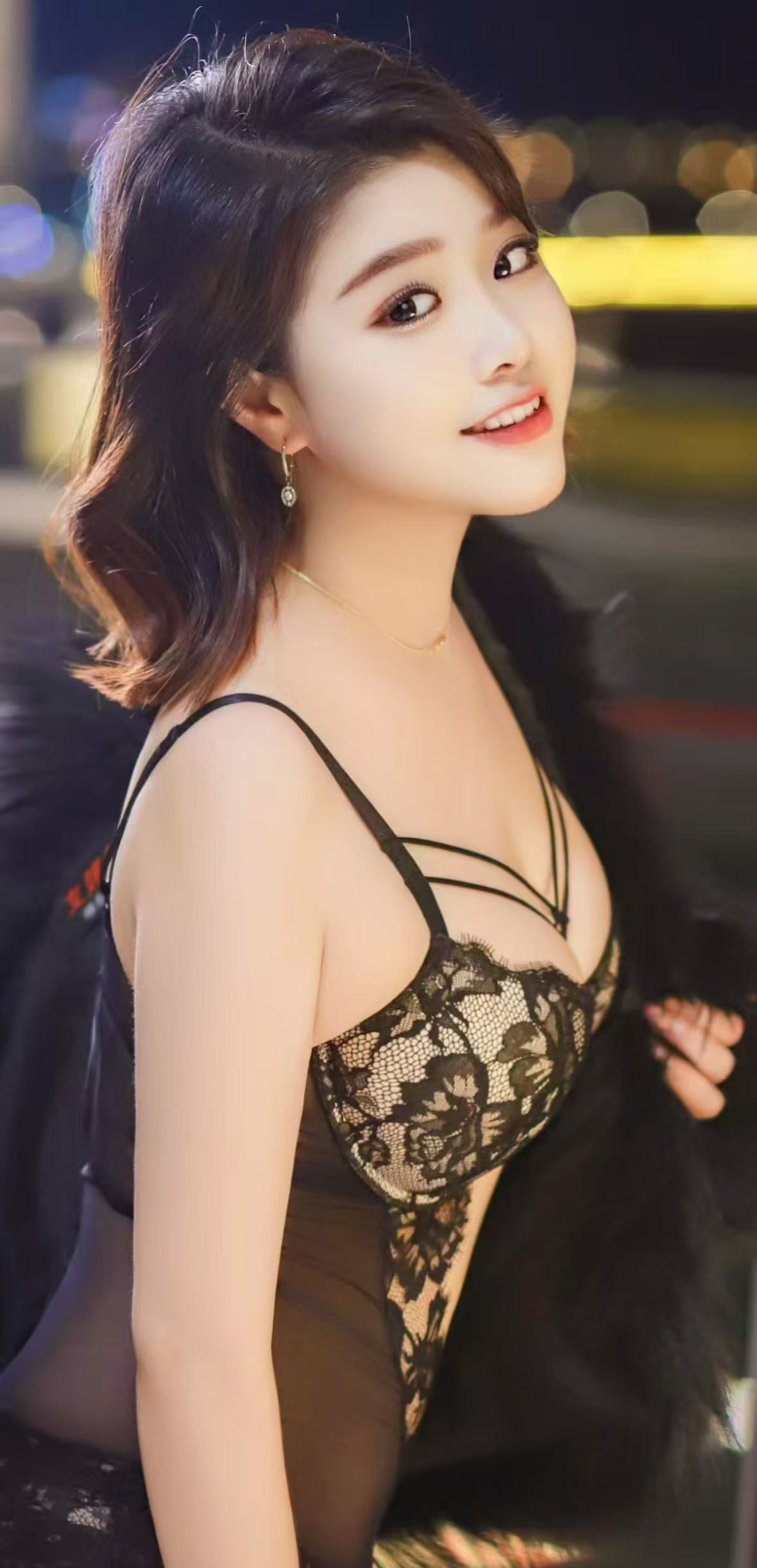 爆乳情趣辣妹甜蜜糖果