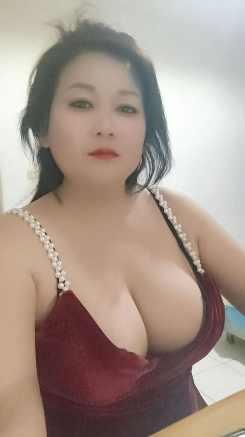 爆乳小姐姐丽丽