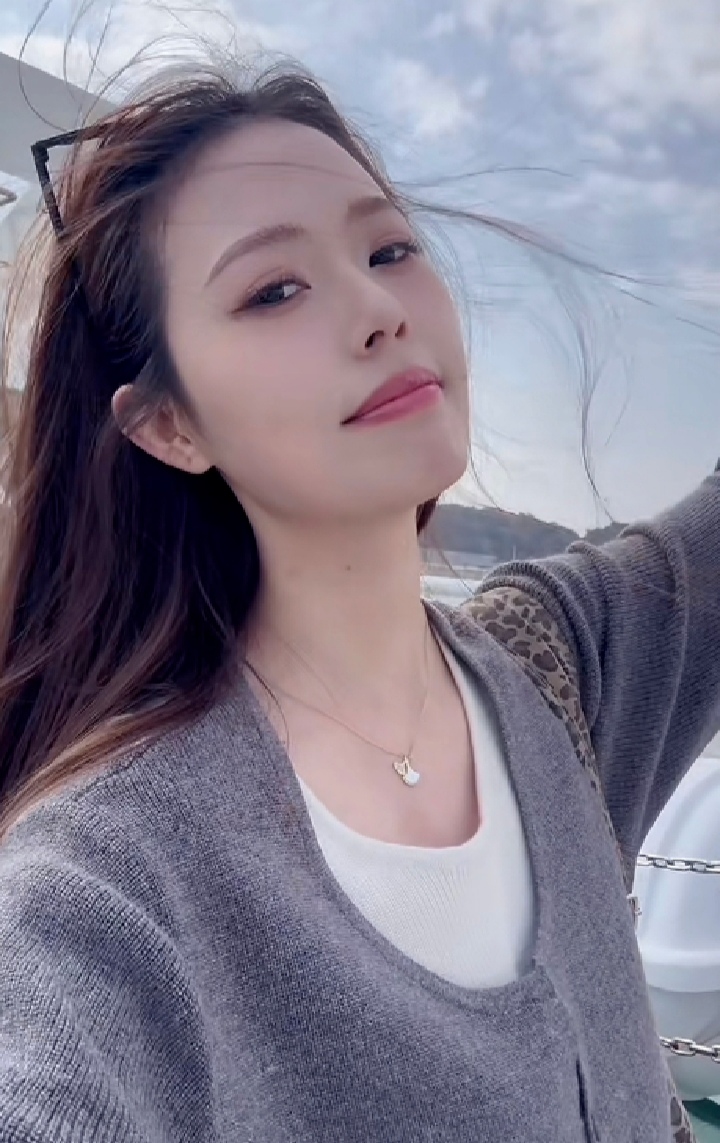 坂田兼职小美妞果果