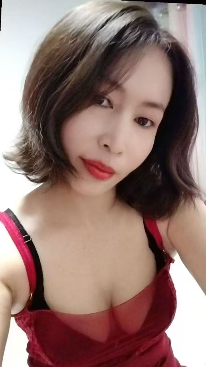 江宁热辣短发少妇香香