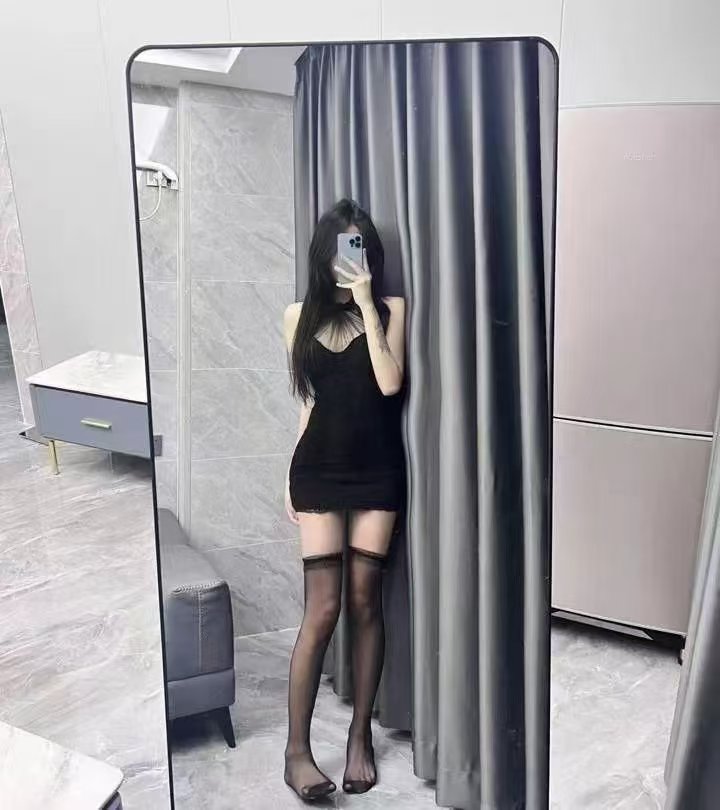 非常漂亮的嫩妹