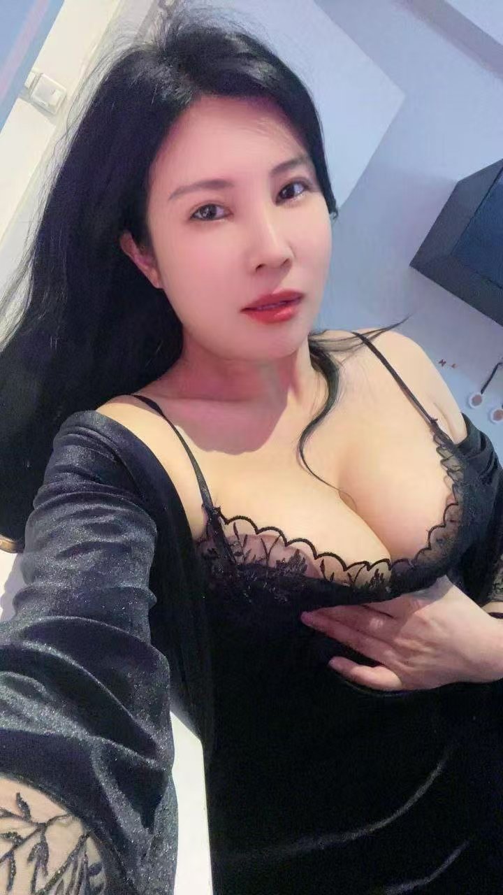 丰润肥臀专业课老师果果